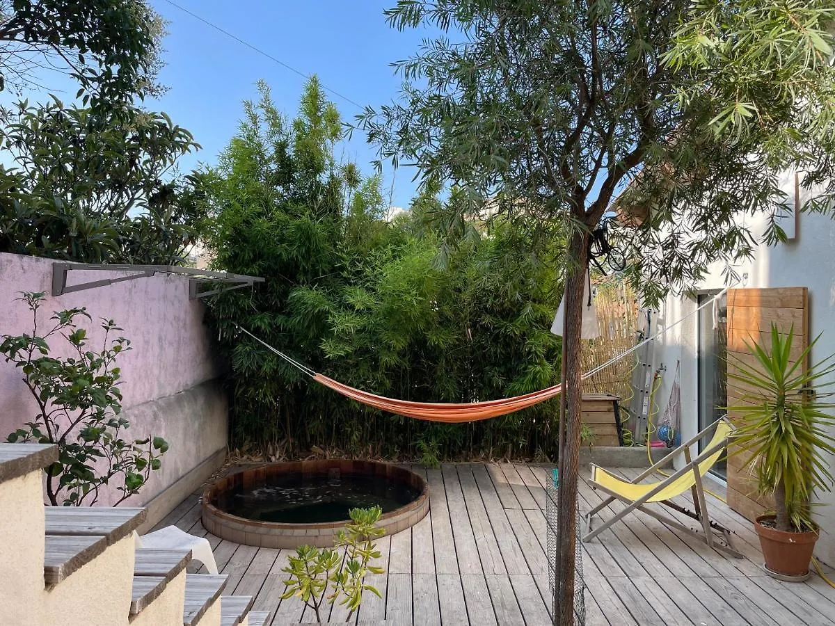 Prázdninový dům Maison 180 M2 Avec Bassin-Piscine En Bois A Vauban Marseille