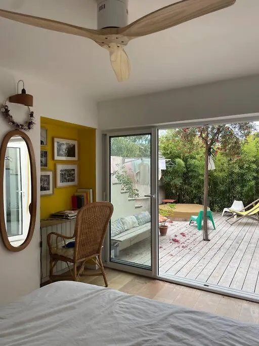 Maison 180 M2 Avec Bassin-Piscine En Bois A Vauban Marseille 0*,